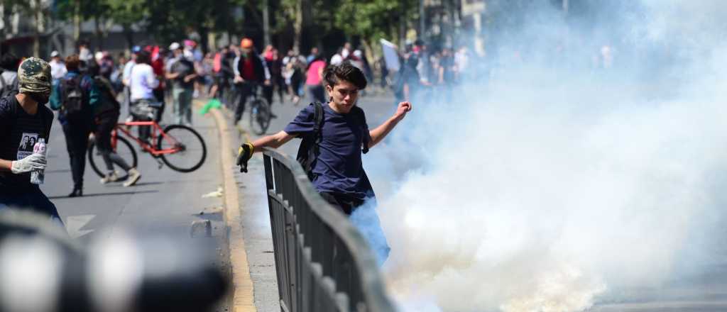 Siguen los enfrentamientos en las calles de Chile