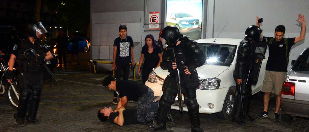 Piedrazos, destrozos, cuchillos y corridas: as&iacute; se vivieron los incidentes