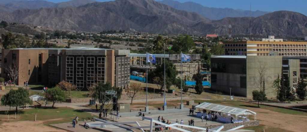 As&iacute; ser&aacute; la nueva modalidad de cursado en facultades y colegios de la UNCuyo 