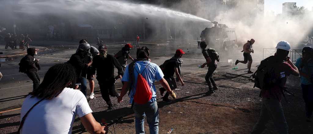 Chile expulsó a 50 extranjeros por cometer delitos durante las protestas