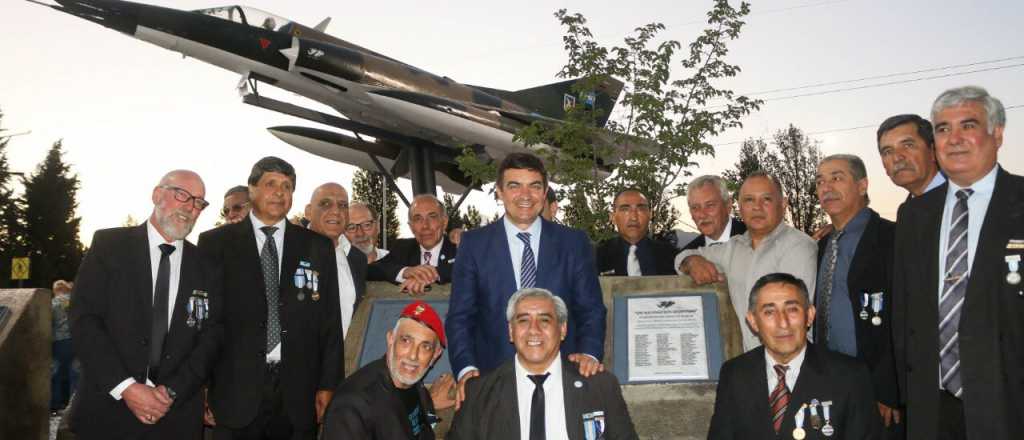 Luján inauguró el Paseo Héroes Mendocinos de Malvinas
