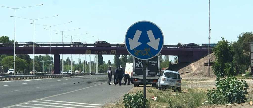 Investigan si un hombre fue arrollado por un micro  o se suicid&oacute;, en el Acceso Sur