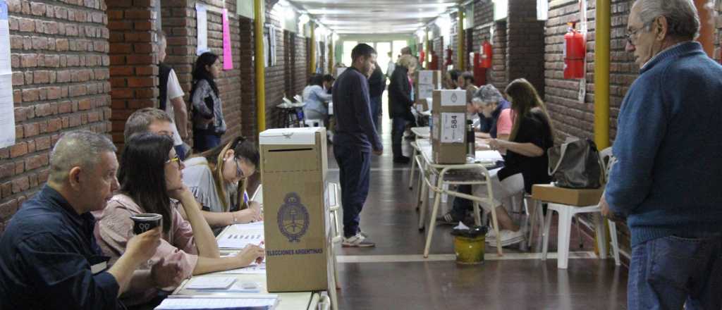 Elecciones: Mendoza oficializó la decisión de no desdoblar