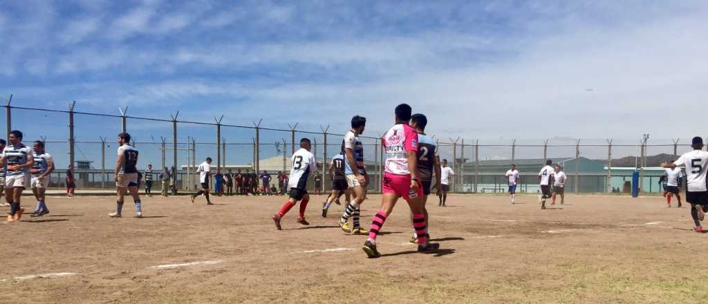 Liceo jug&oacute; un partido de rugby con presos