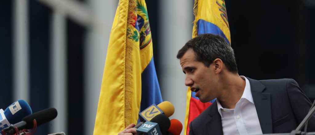 Venezuela anunció que detuvo a un paramilitar que se fotografió con Guaidó
