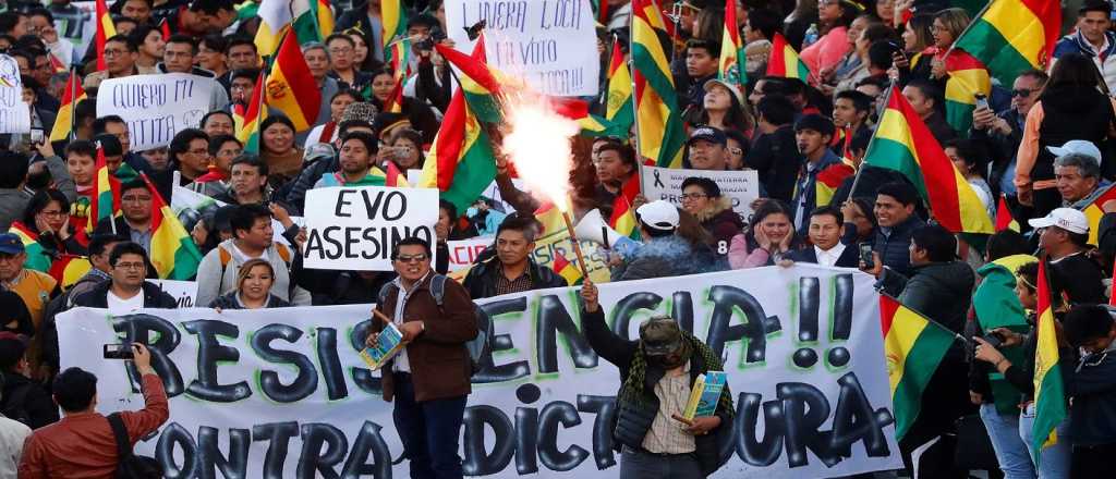Crece la tensión en Bolivia y emplazaron a Evo Morales a renunciar