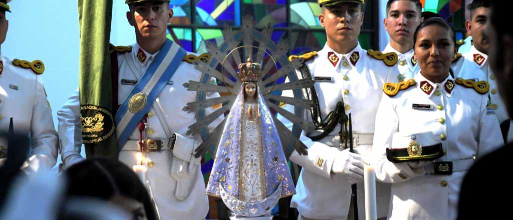 Argentina recuperó la Virgen que acompañó a los soldados en Malvinas