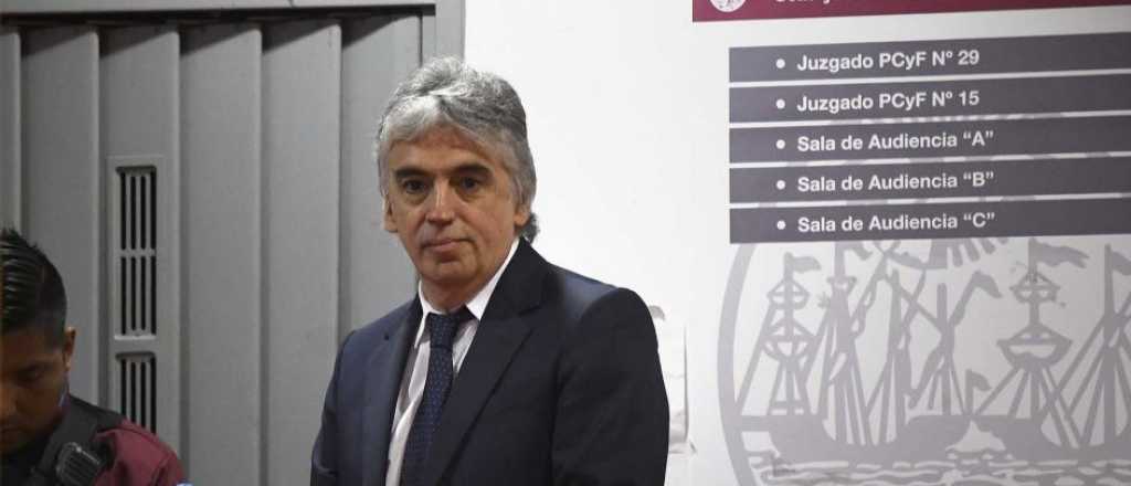 El ex pediatra acusado de pedofilia dijo que las fotos "ten&iacute;an fines m&eacute;dicos"