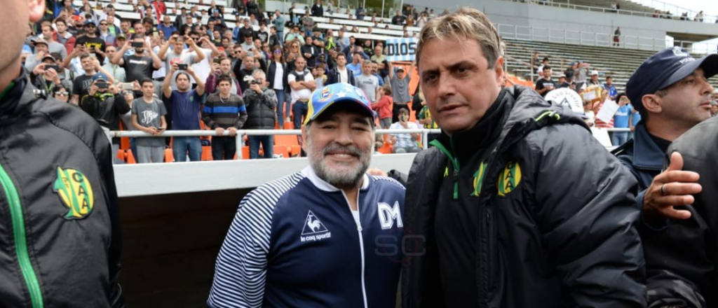 Maradona confirm&oacute; que seguir&aacute; siendo DT y Gimnasia gole&oacute; a Aldosivi