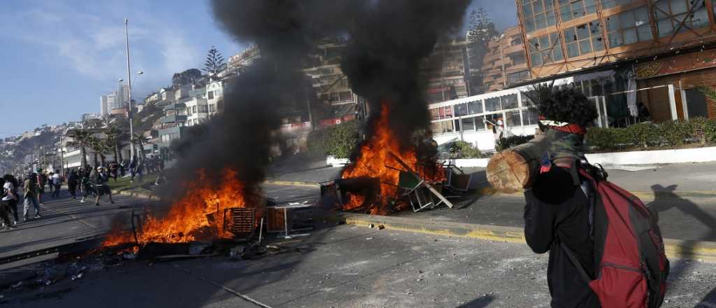 Video: destrozos y tiros en Reñaca, el punto de Chile que eligen mendocinos