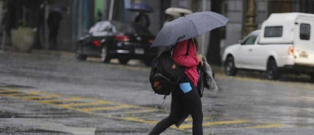 Pronostican lluvia y granizo en varias zonas de Mendoza hasta la madrugada