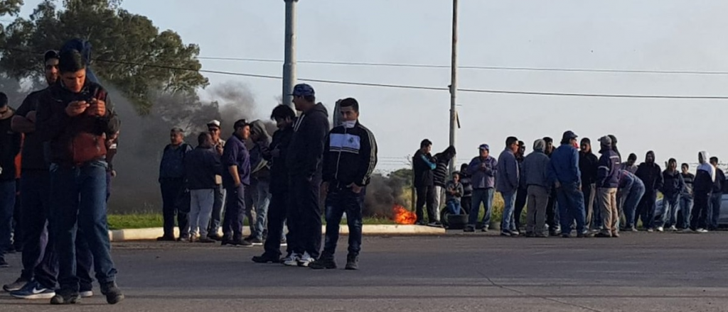 Techint suspendi&oacute; obras en Atucha y a 500 operarios