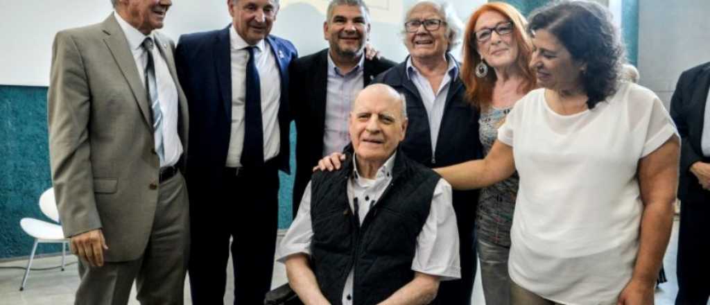 La UNCuyo distingui&oacute; a Quino con el t&iacute;tulo de Doctor Honoris Causa 