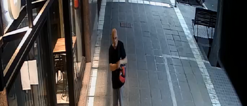 Video: as&iacute; robaron el dinero de los sueldos de caf&eacute; Mokka de Peatonal