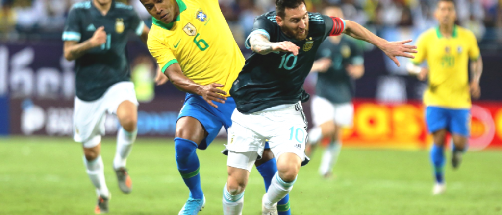 Video: Lionel Messi mandó a callar al técnico de Brasil