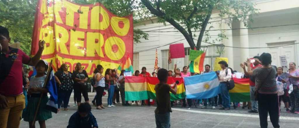 Volvieron a manifestarse en favor de Evo Morales en Mendoza
