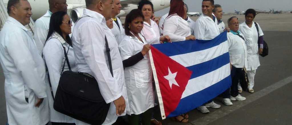 Cuba retira a todos sus médicos de Bolivia