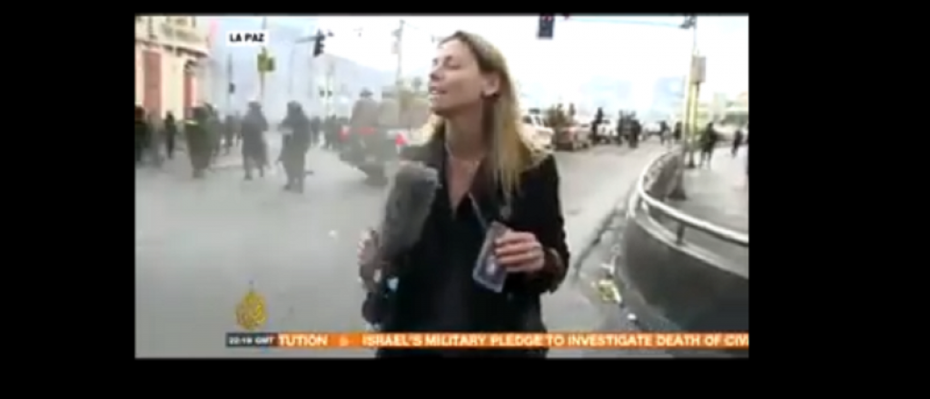 Un militar le arroj&oacute; gas pimienta a una periodista argentina en Bolivia 