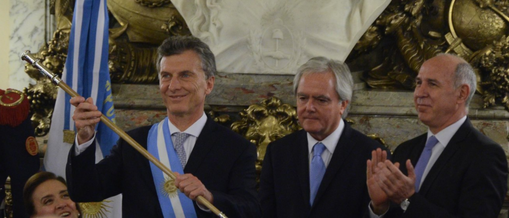 Fern&aacute;ndez recibir&aacute; los atributos presidenciales en el Congreso