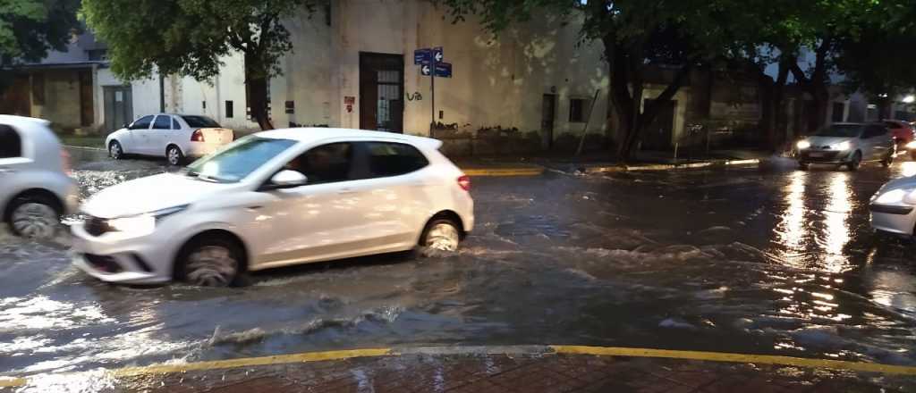 Hay alerta por fuertes tormentas en Mendoza
