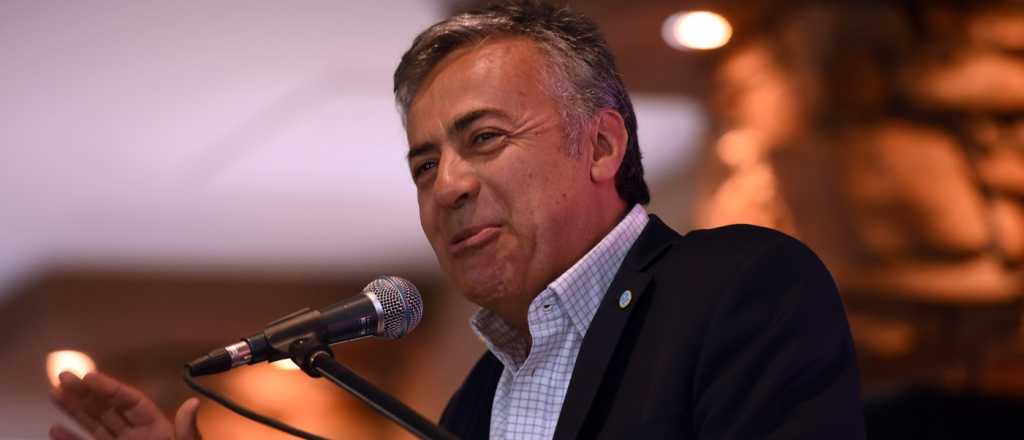 Cornejo: "El silencio de Macri ayuda"