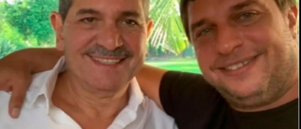 Dos de los cuatro hijos de Alperovich apoyaron a su padre en las redes