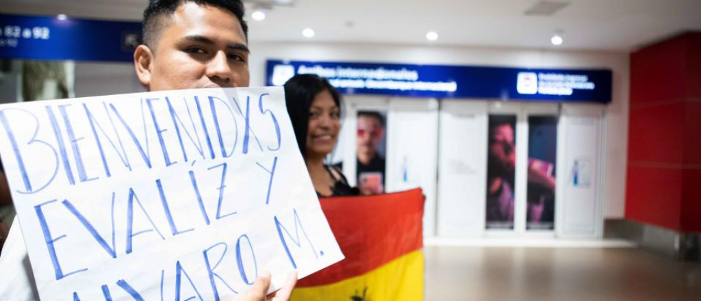 Alberto Fern&aacute;ndez se reuni&oacute; con los hijos de Evo Morales