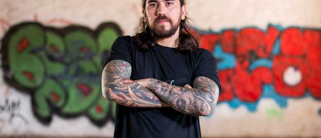 Video: el tatuador acusado de sextorsi&oacute;n se burl&oacute; de la prisi&oacute;n domiciliaria