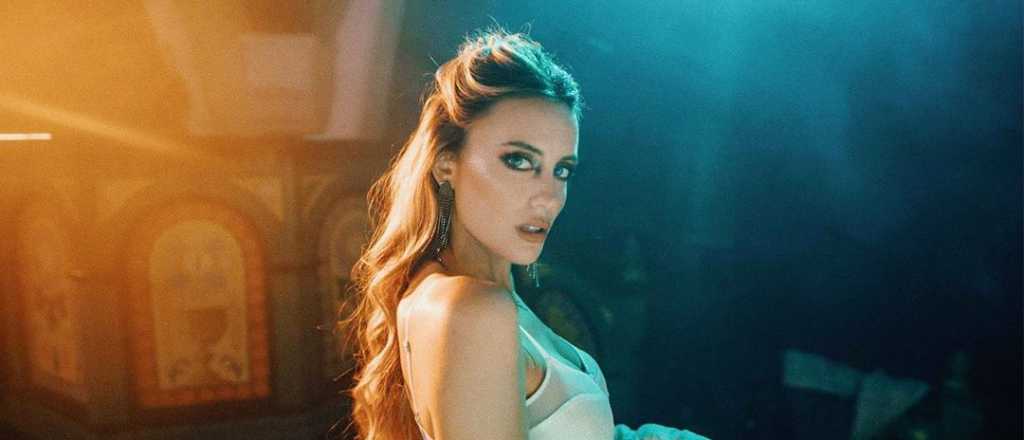 Melina Lezcano public&oacute; una foto en bikini y trat&oacute; a un seguidor de machirulo