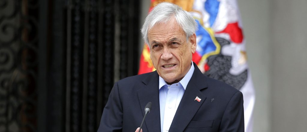 Piñera suspendió su viaje a Argentina por la desaparición del avión