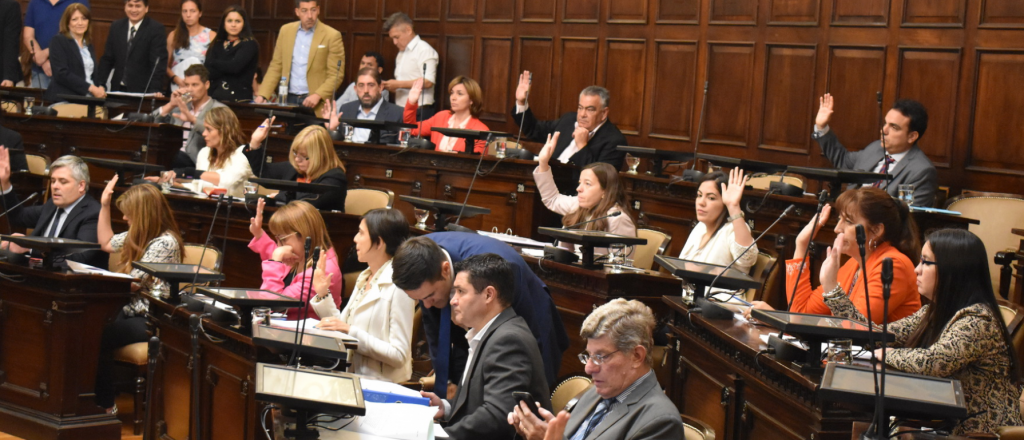 Es ley el nuevo esquema de ministerios y secretarías de Mendoza