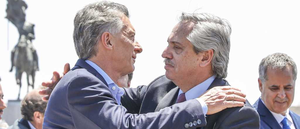 El abrazo entre Macri y Fernández fue elogiado por referentes politicos
