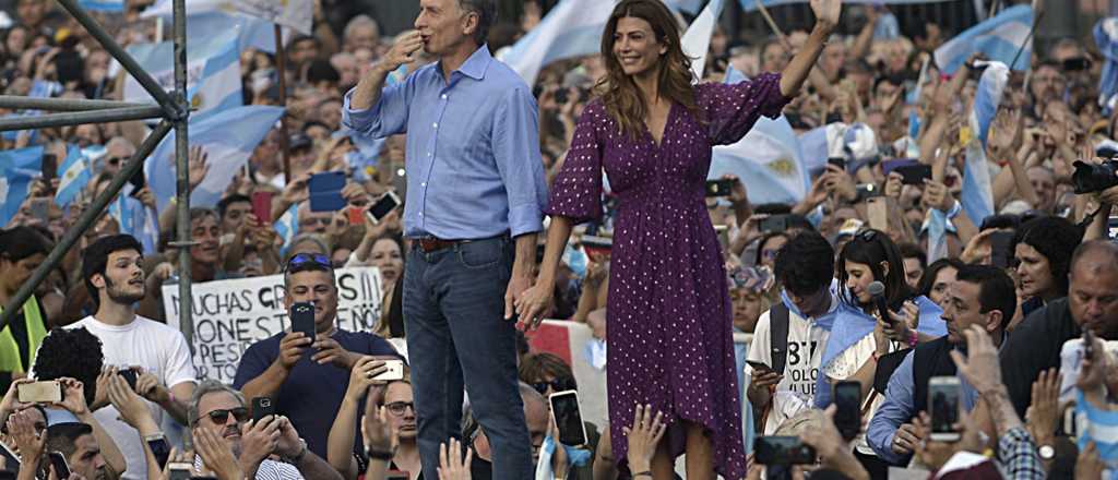 Proponen apagón de medios por hacer perder a Macri las elecciones