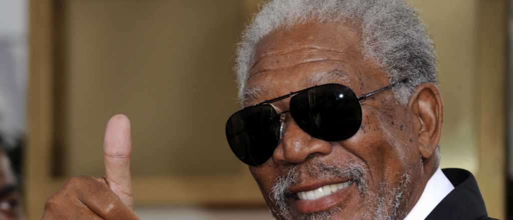 Morgan Freeman cont&oacute; que "come, bebe, fuma y aspira" marihuana