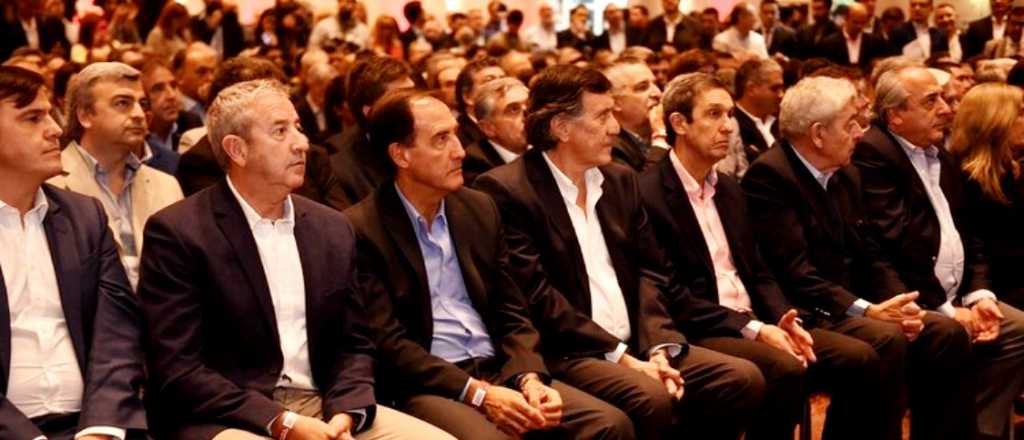 Ex gobernadores de Mendoza repudiaron el ataque a Cristina Kirchner