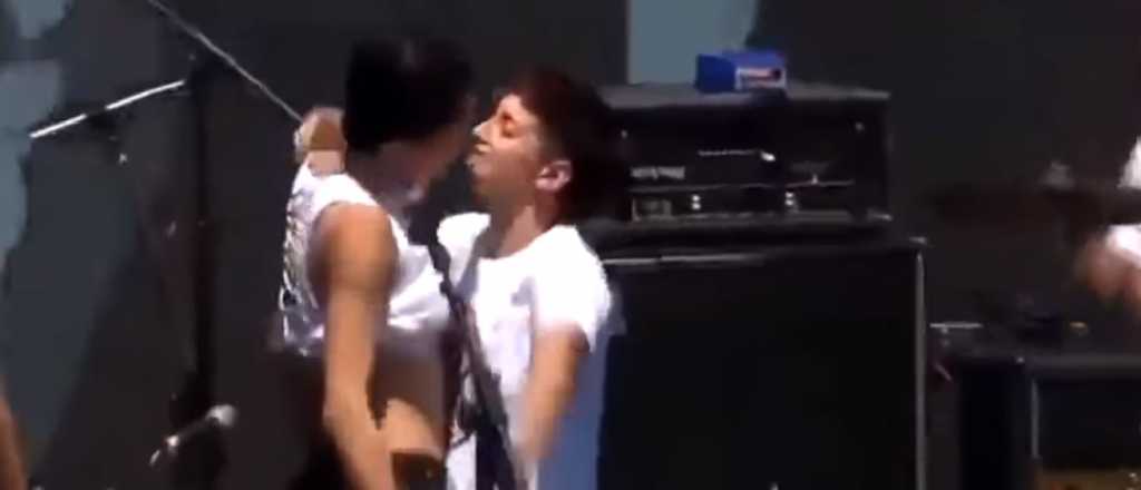 Pol&eacute;mica por Sudor Marika, una banda que cant&oacute; en la asunci&oacute;n de Alberto