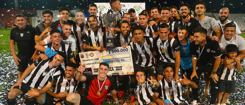 Los festejos de Gimnasia campeón de la Copa Mendoza