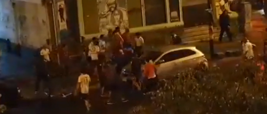 Video: mataron a un hincha de Nacional que festejaba el t&iacute;tulo de su equipo