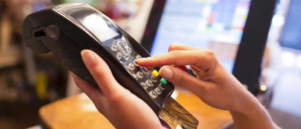 D&oacute;lar turista: si compras en cuotas, el 30% se aplica en el primer pago