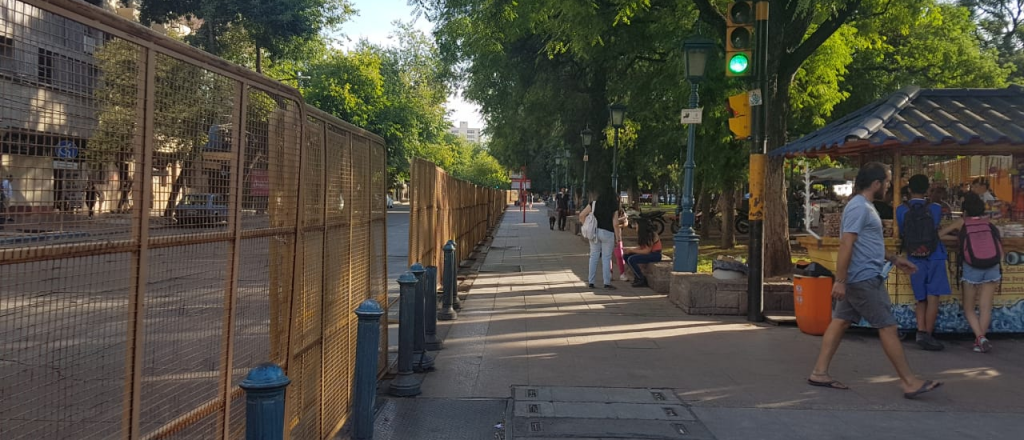 Debate por la 7722: zona de exclusi&oacute;n, 350 polic&iacute;as, y miles de pro mineros