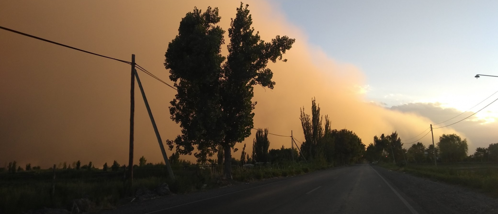 Las fotos más impresionantes de la tormenta de polvo en Mendoza