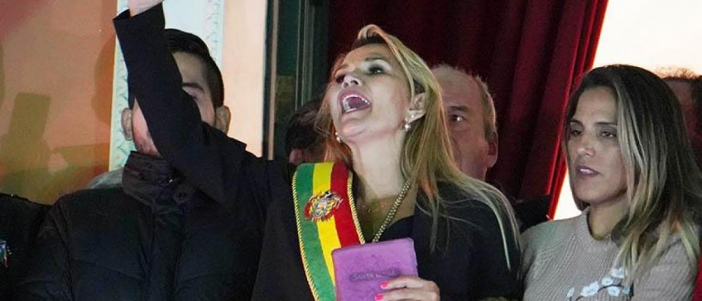 Pol&eacute;mica en Bolivia por puesto "honor&iacute;fico" a hija de Jeanine &Aacute;&ntilde;ez