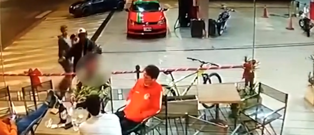 Paraná: ladrón intentó degollar a un hombre y lo apuñaló por la espalda