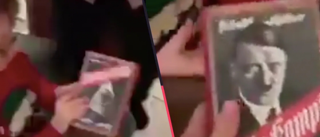 Pidi&oacute; el "Minecraft" pero le regalaron el libro "Mein Kampf" de Hitler