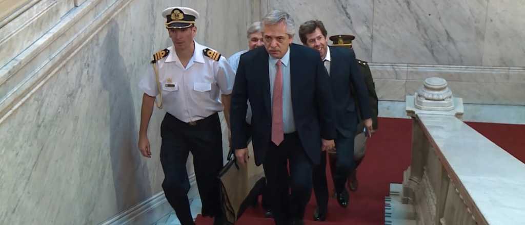 Fern&aacute;ndez le pidi&oacute; a los empresarios que bajen los precios