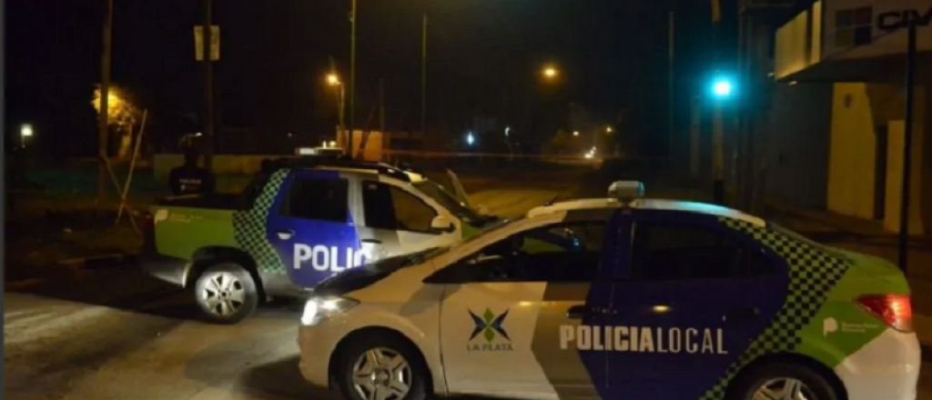 Espanto en La Plata: asesinaron a toda una familia en su casa