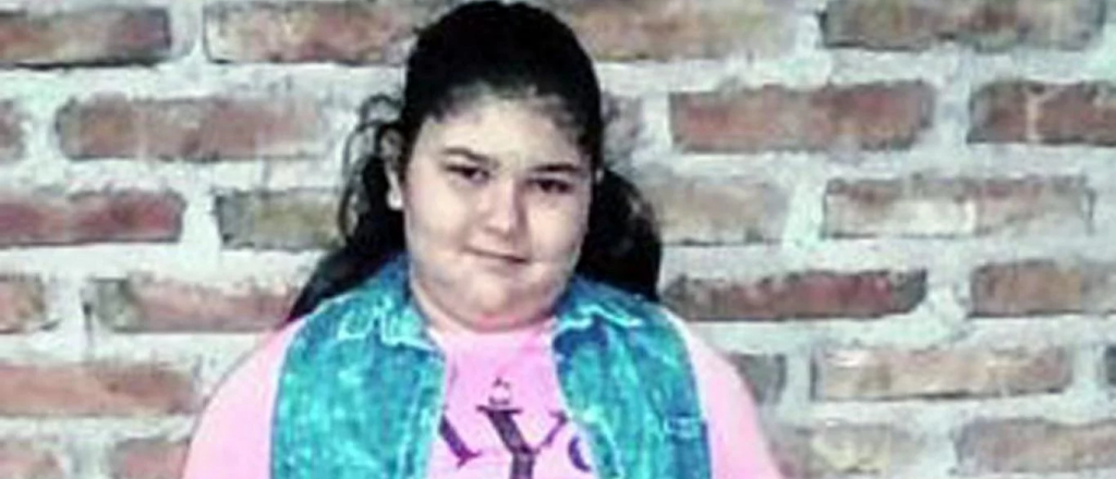 Una nena salió de la pileta, enchufó su celular y murió electrocutada en Santiago del Estero