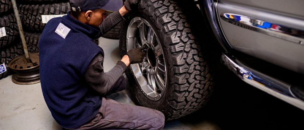 Cuándo hay que cambiar los neumáticos antes de salir de vacaciones