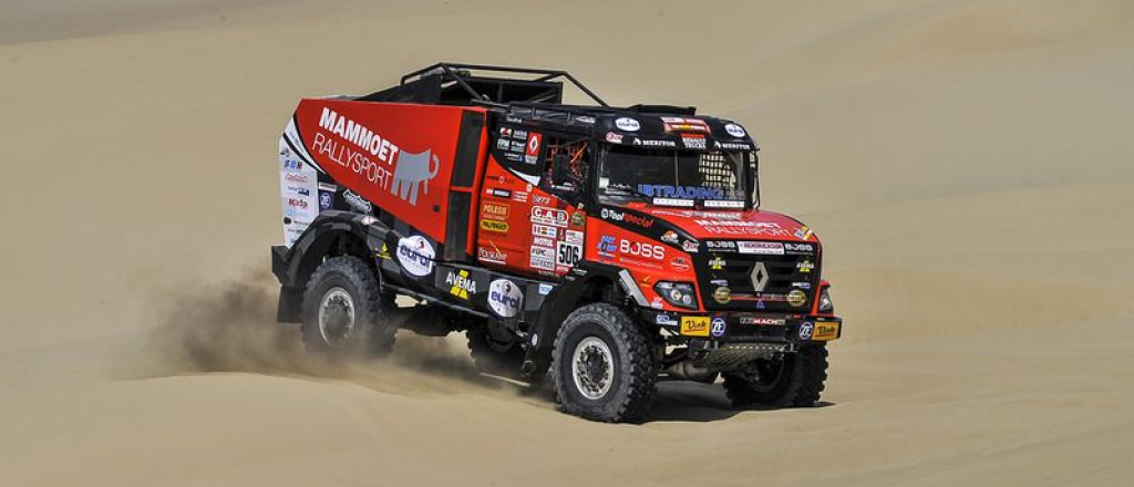 Rally Dakar: insólito choque en medio del desierto