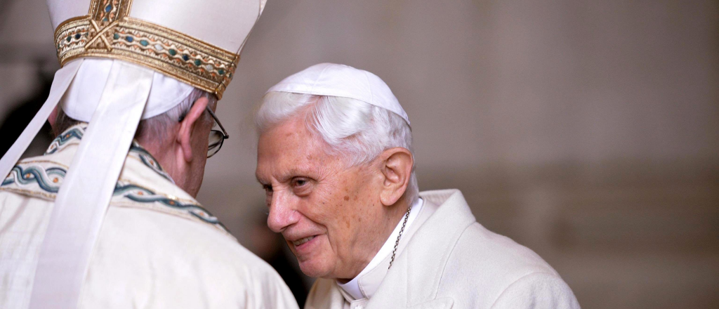 Polémica en el Vaticano por un libro atribuido a Benedicto XVI